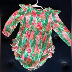 Ruffle butt Christmas bubble